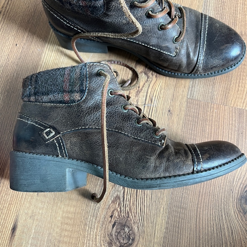 Women’s Sperry Brown Leather Ankle Boots